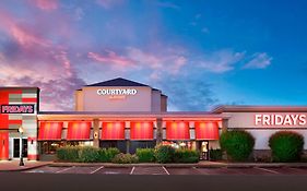 Courtyard Chicago Midway Airport Hotel Bedford Park Exterior photo