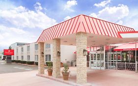 Ramada Plaza By Wyndham Chicago North Shore Hotel Wheeling Exterior photo